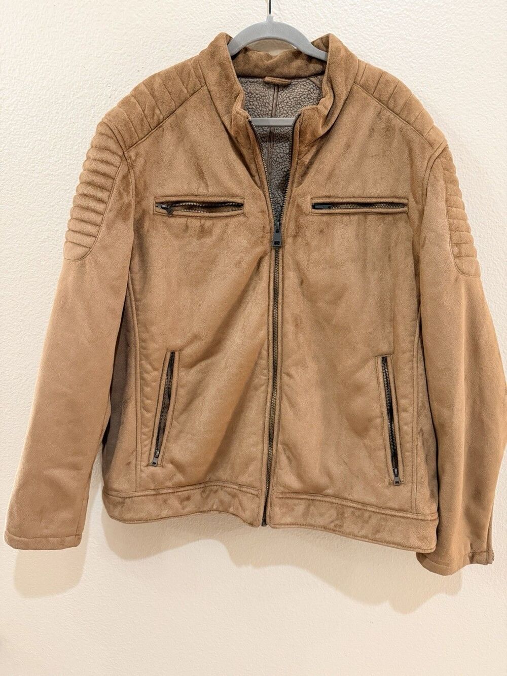 Black Rivet Men’s XXL Tan Faux Suede Sherpa Lined Moto Jacket Biker Zip Pockets
